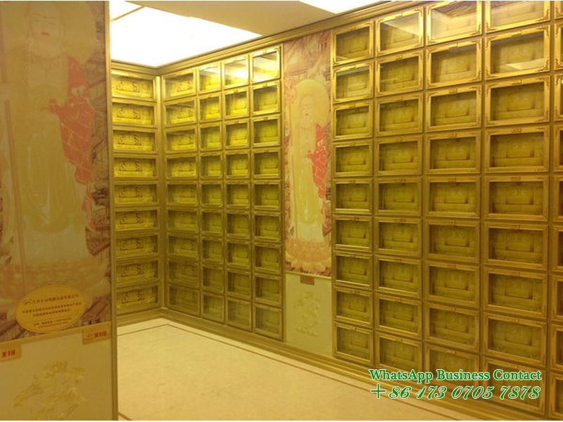 종족 제사당 유골함 보관대