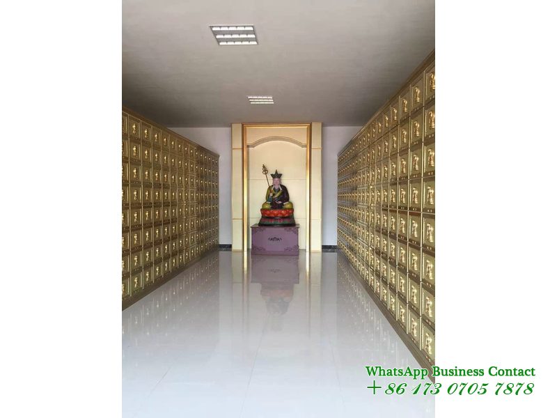 유골 안치대 선반